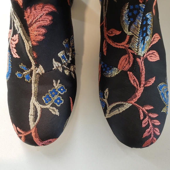 Zara Floral Ankle Boots - Picture 4 of 9